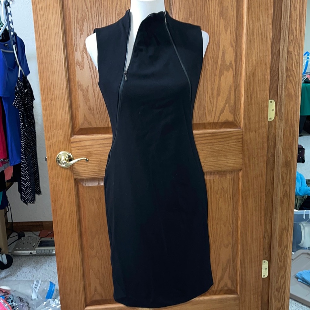 CALVIN KLEIN SIZE 6